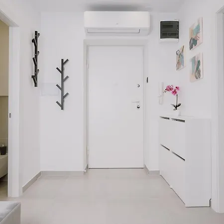 Tara Apartment